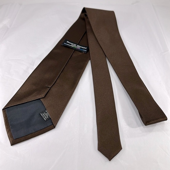 Romario Manzini Collection - Compass Print on Brown - Men’s Necktie ⭐️ EUC - Picture 4 of 6